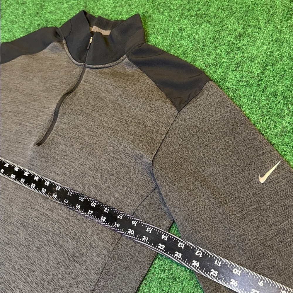 Nike Golf: Dri-Fit Quarter-Zip Pullover (Gray & Black / Size Large)